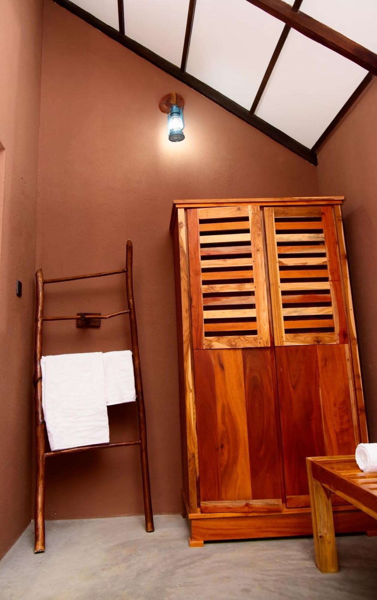 Coco Village Hotel Chilaw Buitenkant foto