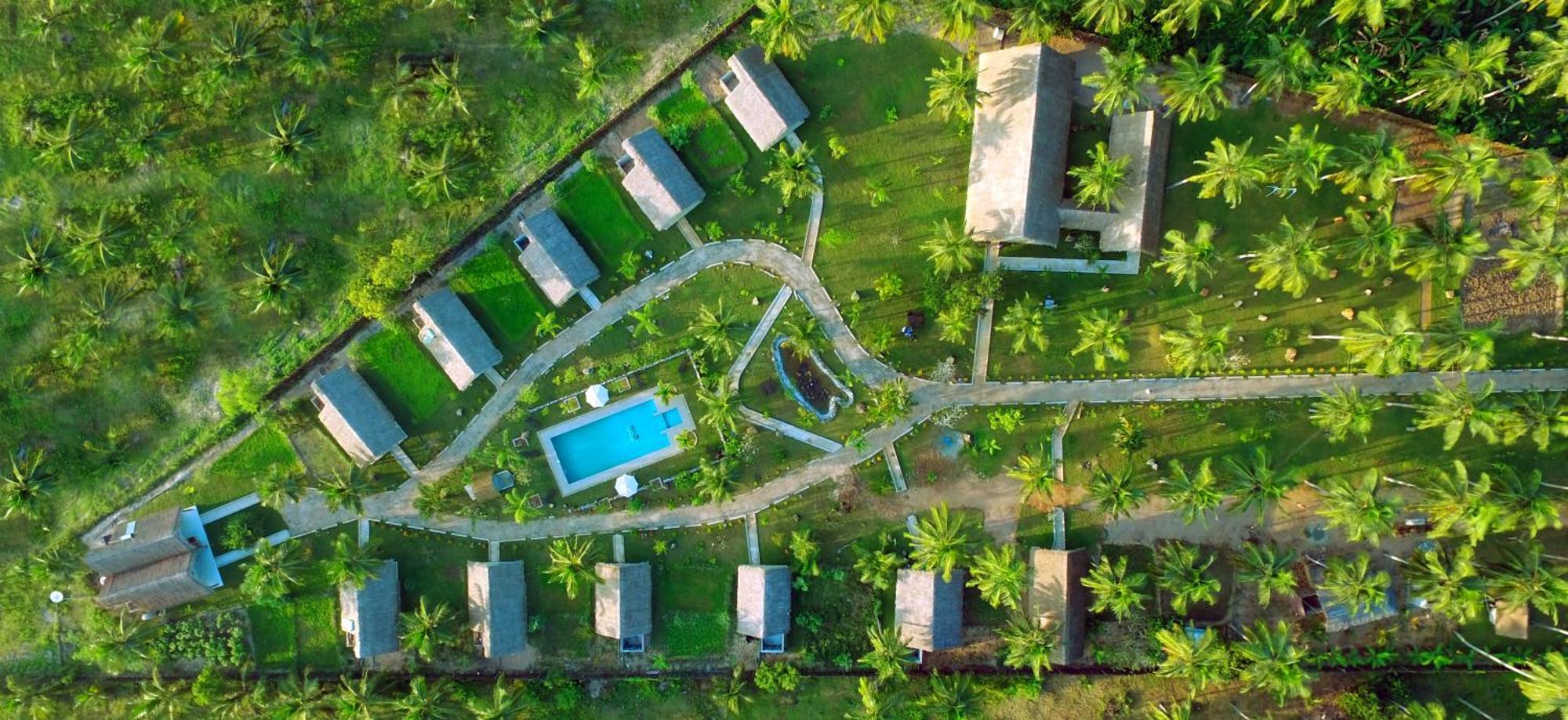 Coco Village Hotel Chilaw Buitenkant foto